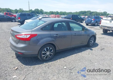 2012 Ford Focus Se z USA, uszkodzony, nr VIN 1FAHP3F24CL404341